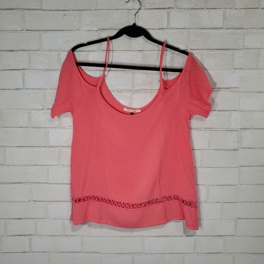 Miami off-shoulder pink tee